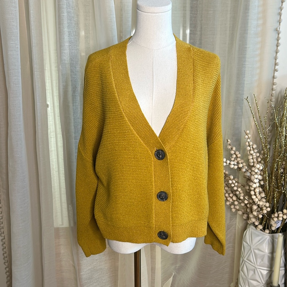 Design Lab Mustard Cardigan Boyfriend Sweater Button Sz Small